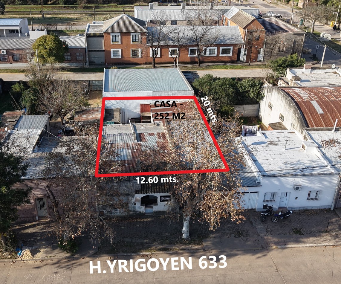 CASA A RECICLAR + GALPON NUEVO!