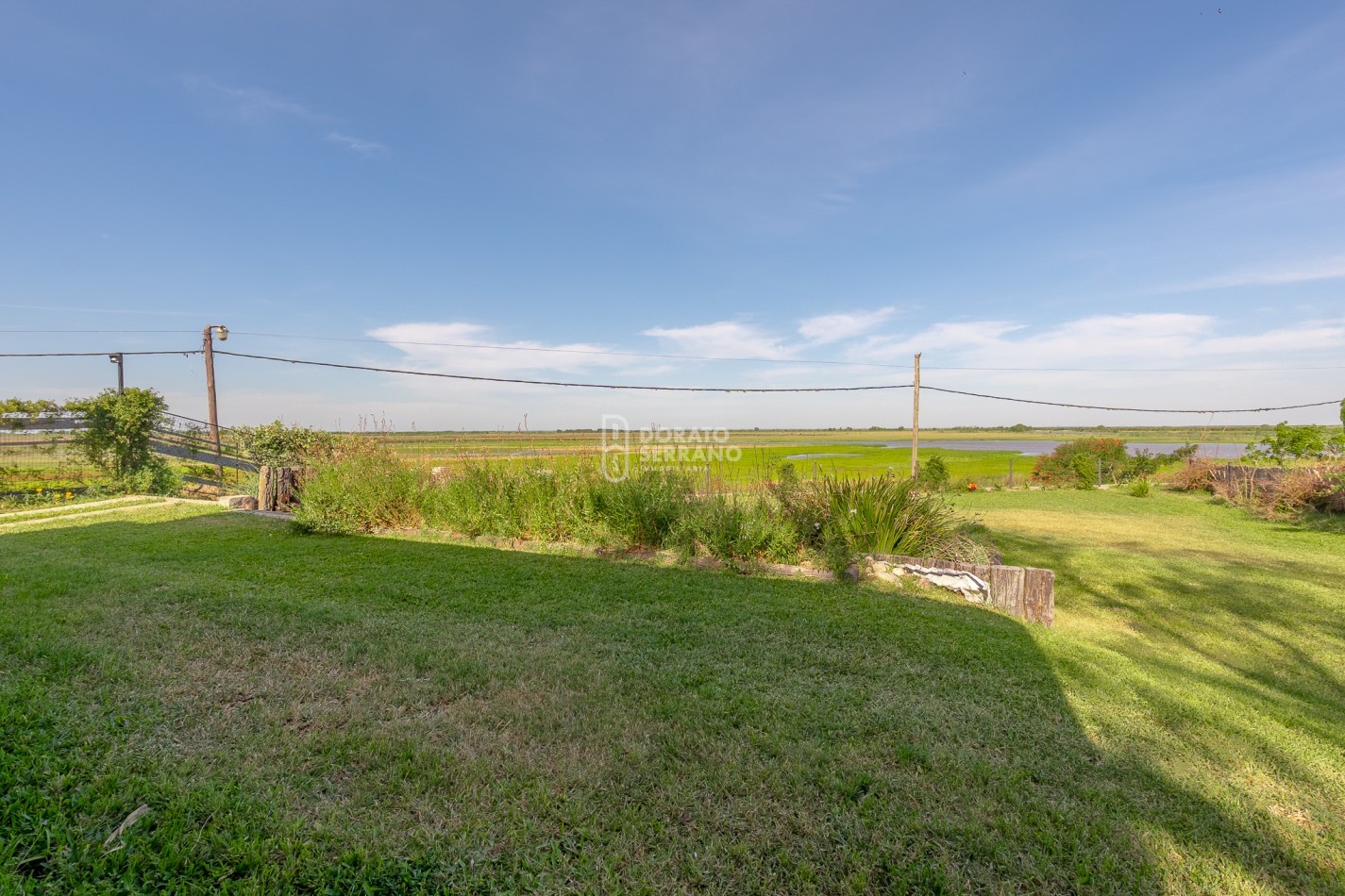 EXTRAORDINARIA! BARRIO GALVEZ - LAGUNA DE LOTTO.