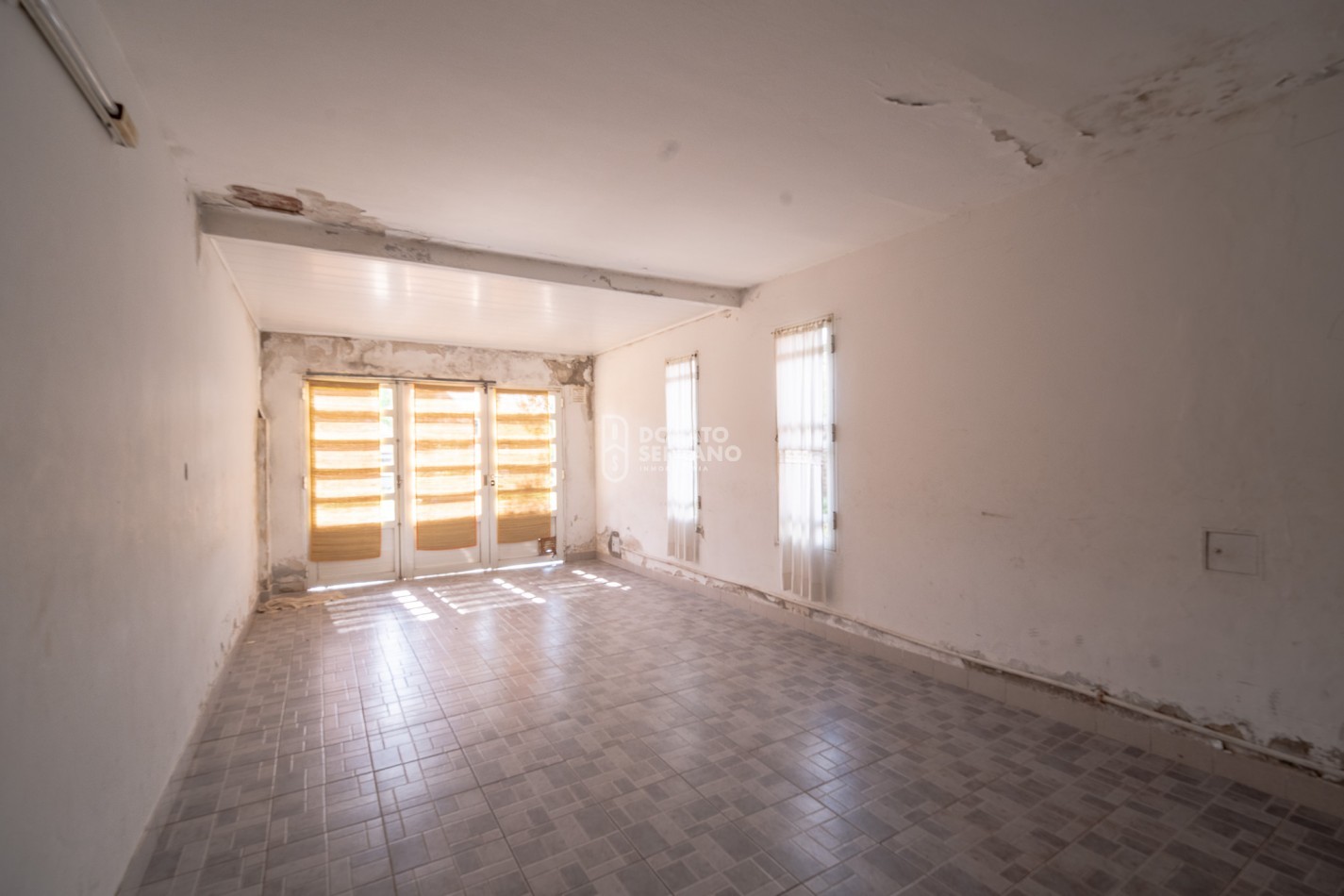 CASA EN BARRIO RESIDENCIAL! LISTA PARA UN NUEVO SUEÑO!