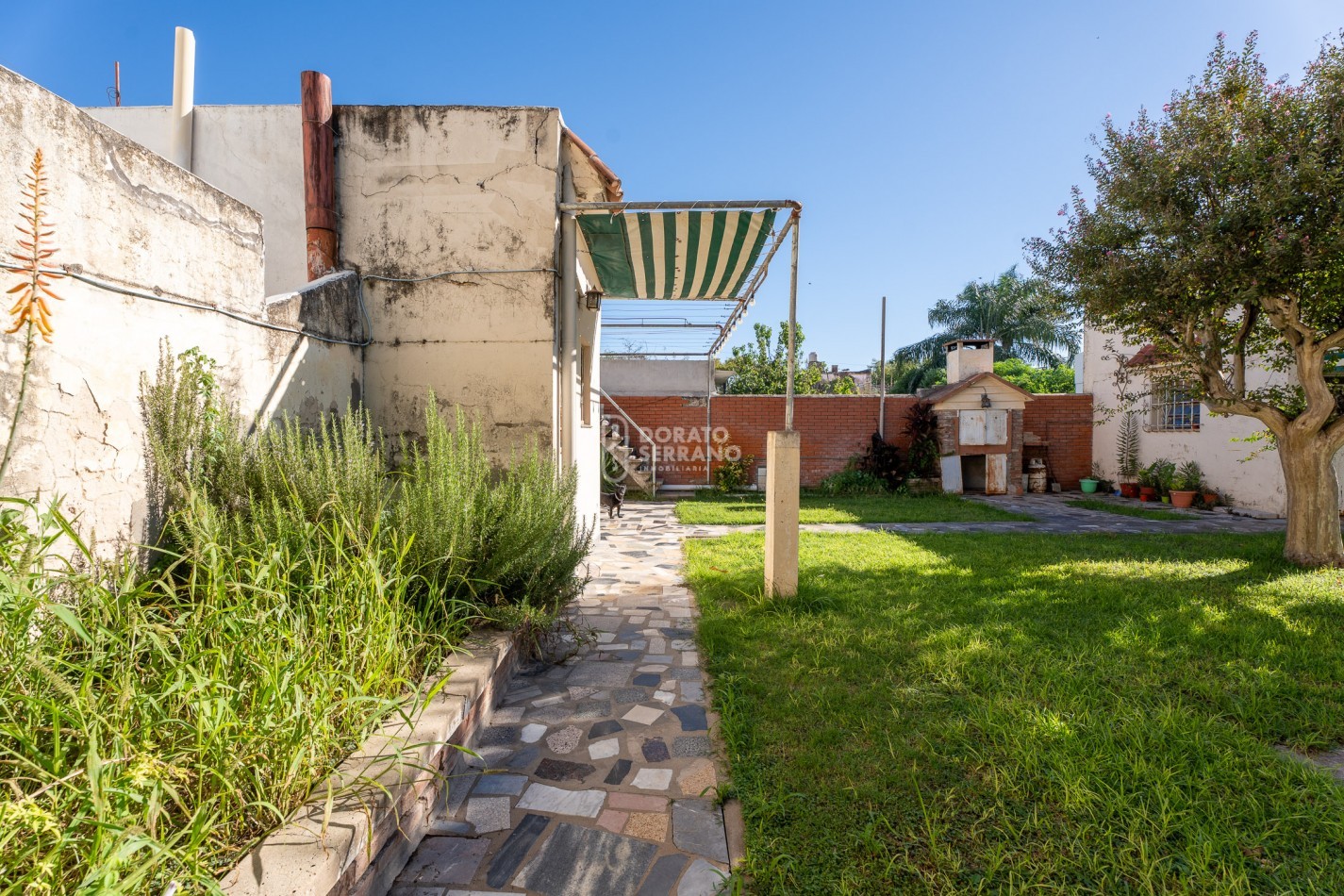 PORTE Y ESTILO PROPIO - AREA CENTRAL!