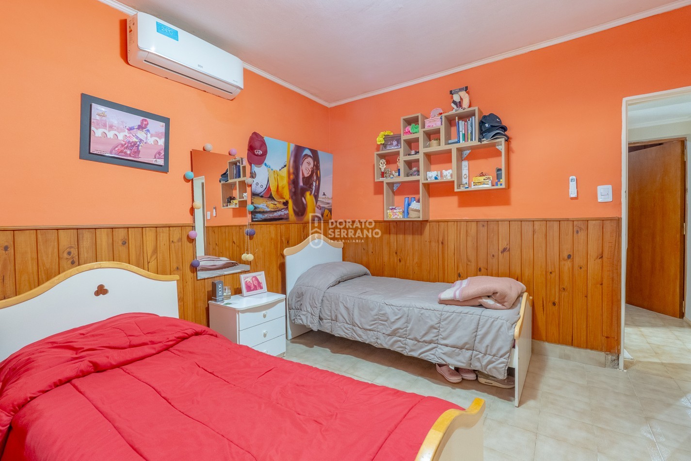 BONITA Y PRACTICA! FLORIDA / RESIDENCIAL!