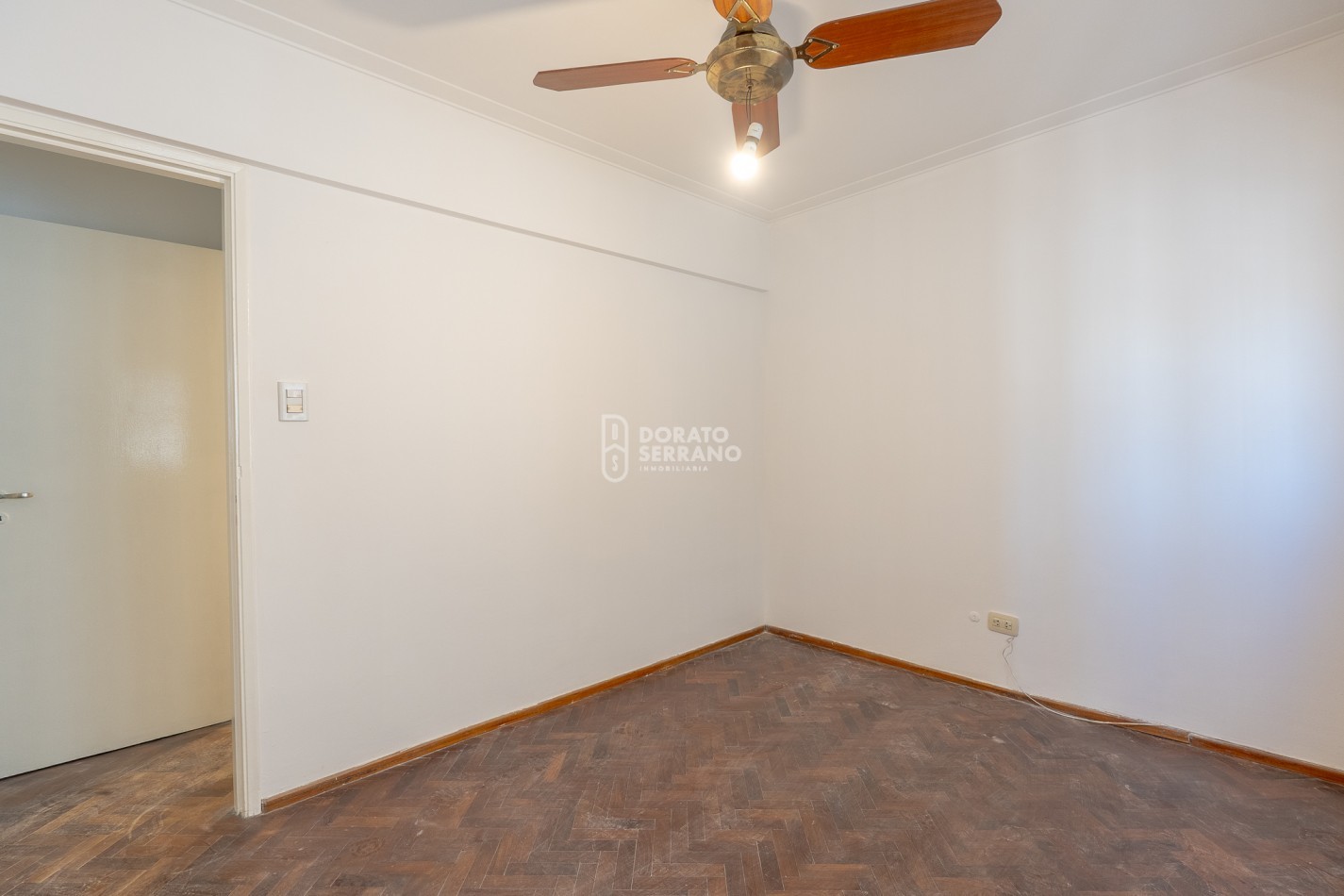 DEPTO. ROSARIO - AMPLIO Y SEÑORIAL.