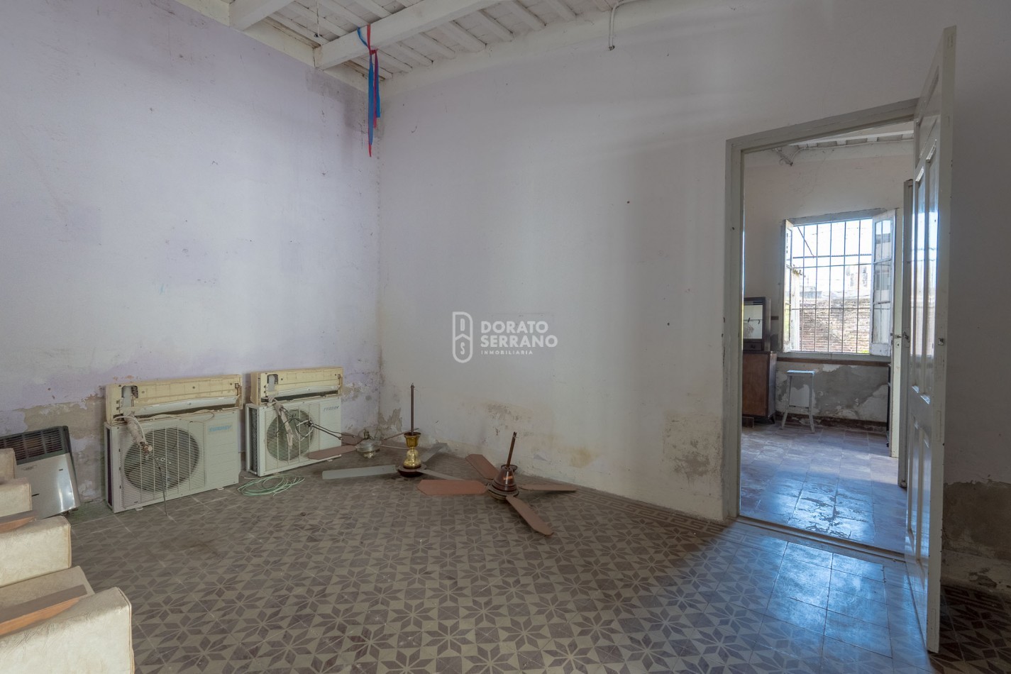 LOTE + CASA A DEMOLER O RECICLAR