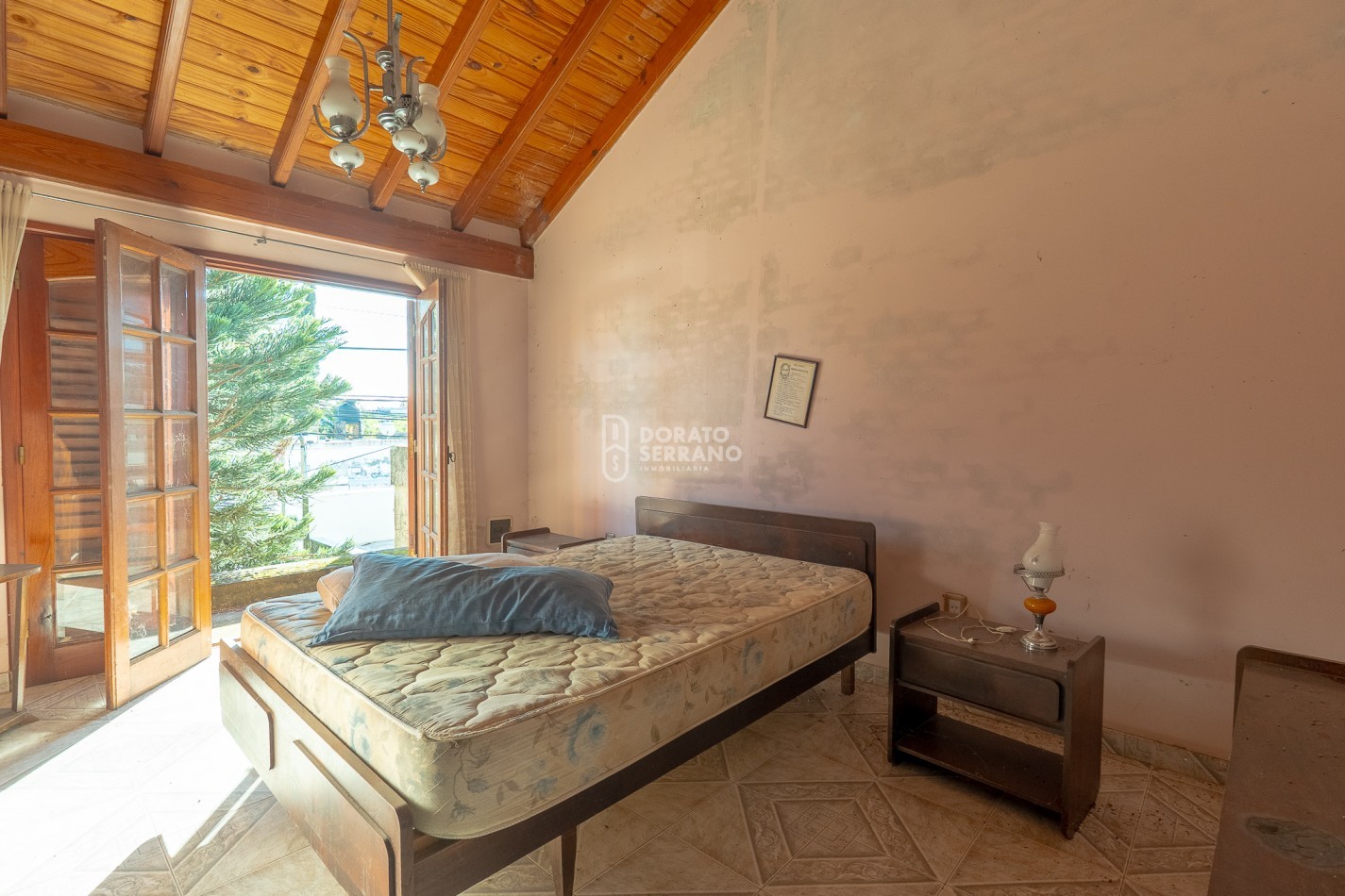 1 CASA DE 2 PLANTAS O 2 DEPTOS. INDEPENDIENTES / A ELECCION! 