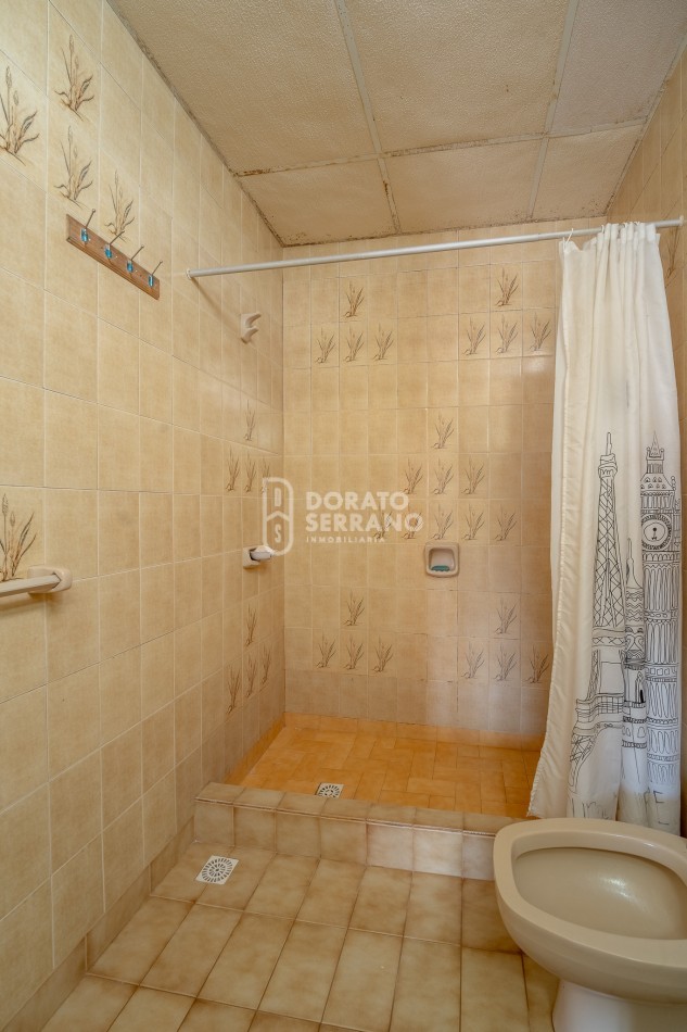 CASA EN BARRIO RESIDENCIAL! LISTA PARA UN NUEVO SUEÑO!