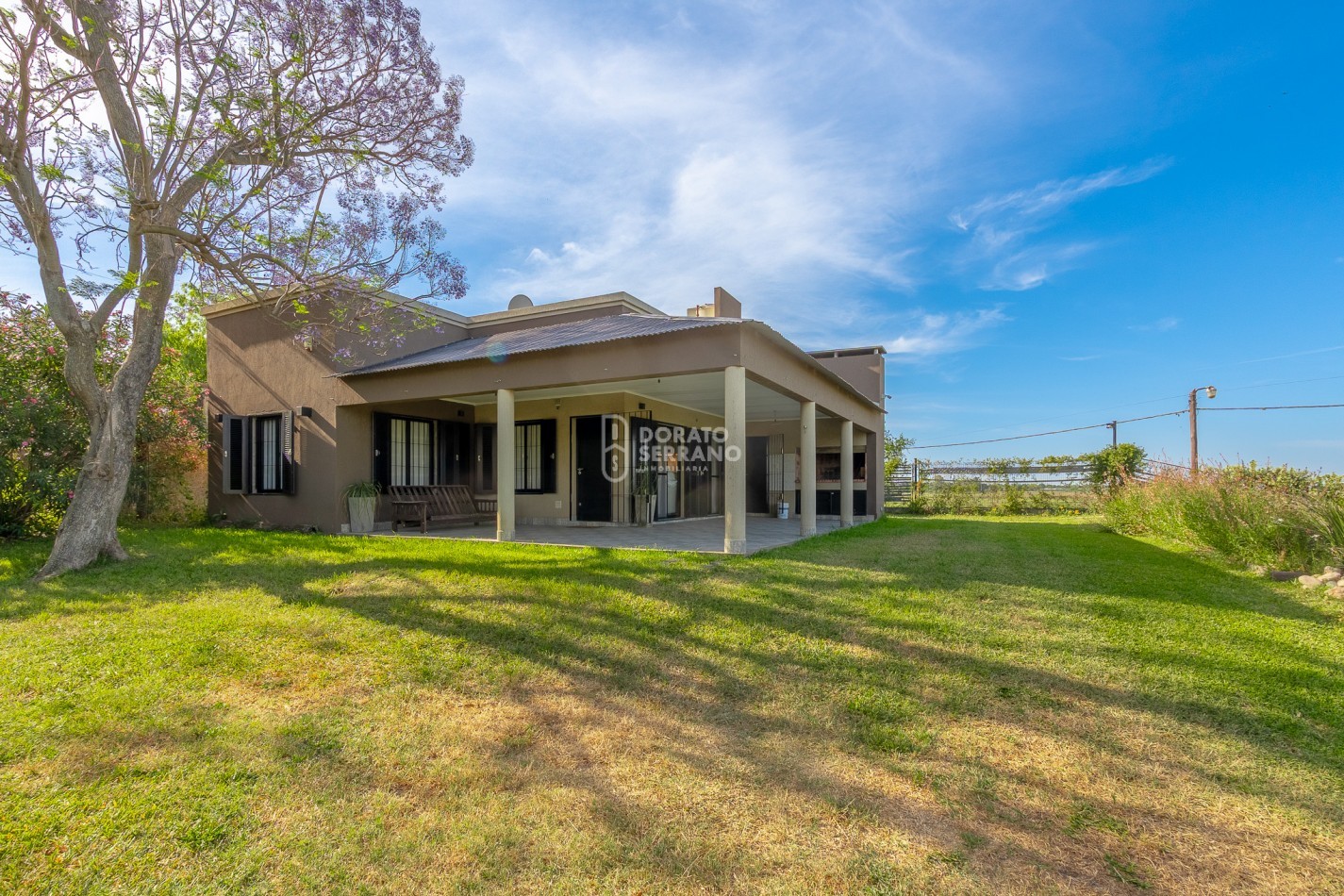 EXTRAORDINARIA! BARRIO GALVEZ - LAGUNA DE LOTTO.