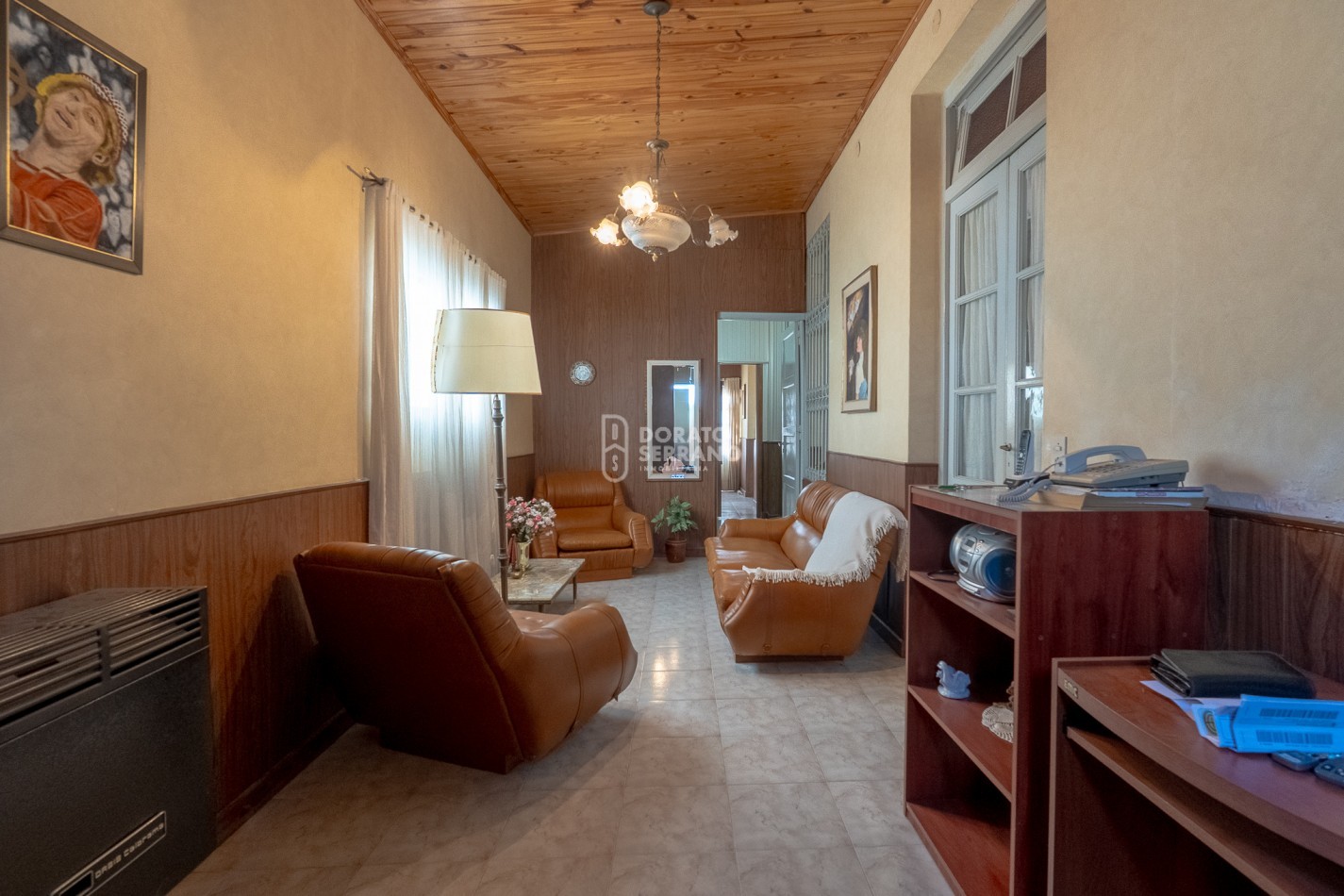 CASA + LOCAL SOBRE AVENIDA! 14 MTS. DE FRENTE!