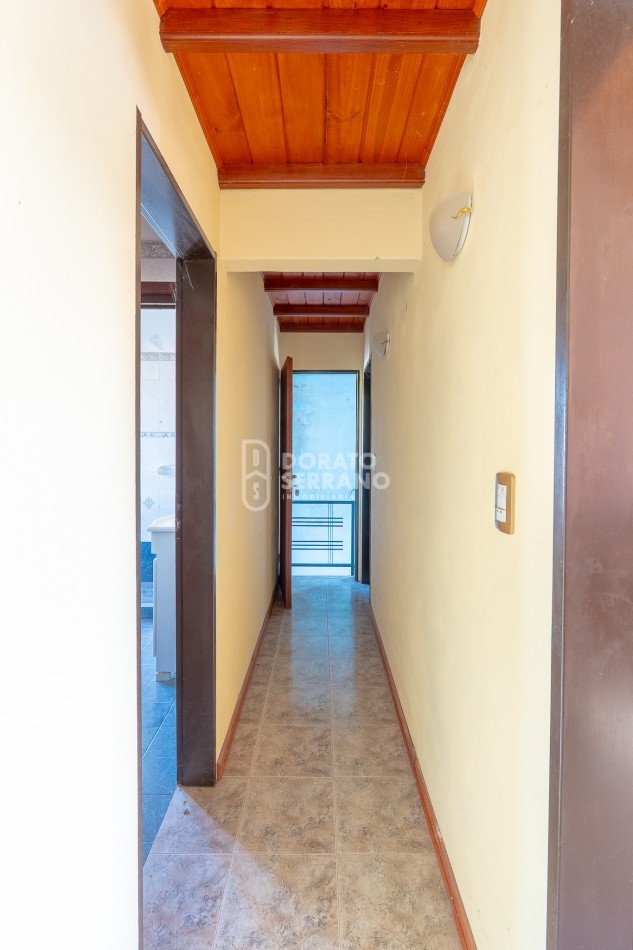 1 CASA DE 2 PLANTAS O 2 DEPTOS. INDEPENDIENTES / A ELECCION! 