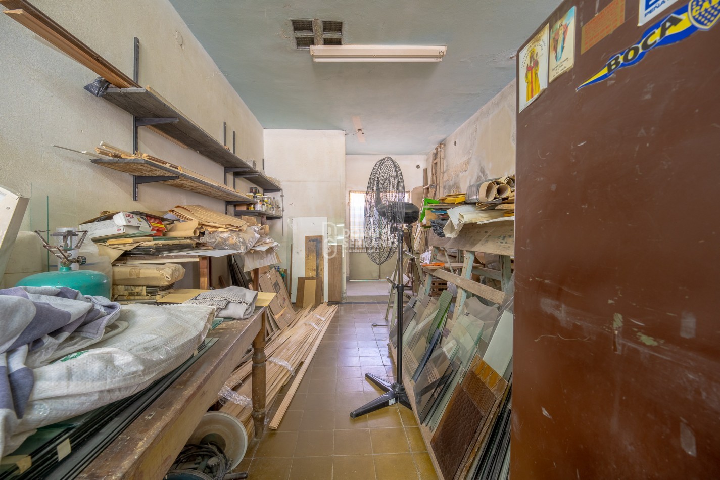 CASA CON LOCAL - PROYECTAR SIN LIMITES! AREA CENTRAL! 