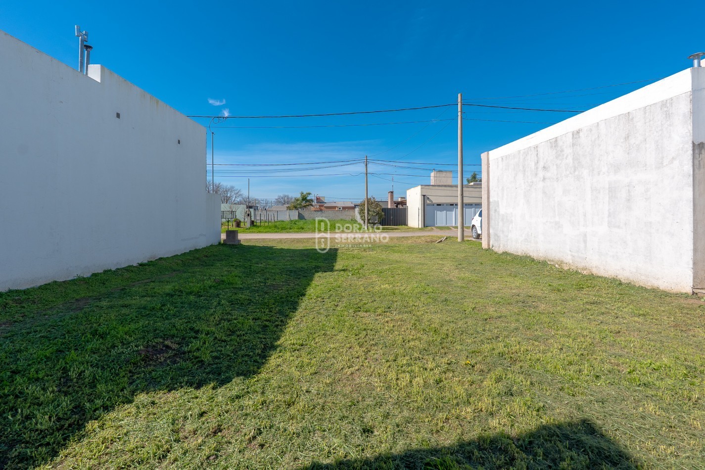 LOTE RESIDENCIAL - 10X30.