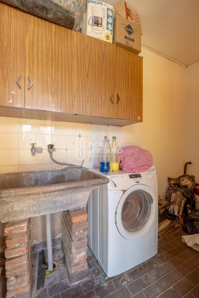 BONITA & LISTA PARA HABITAR! EN ESQUINA!