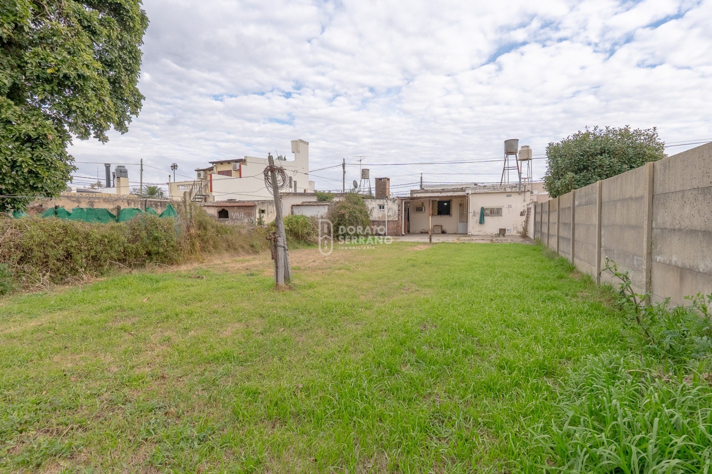 BUEN LOTE  &TODOS LOS SERVICIOS!