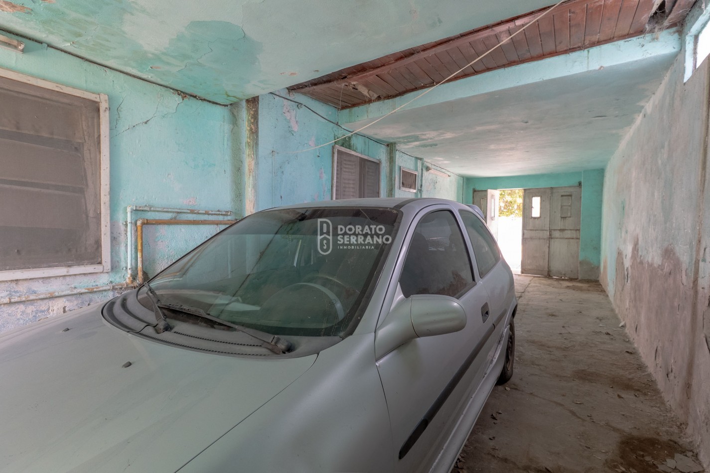 GRAN SUPERFICIE - TODOS LOS SERVICIOS.