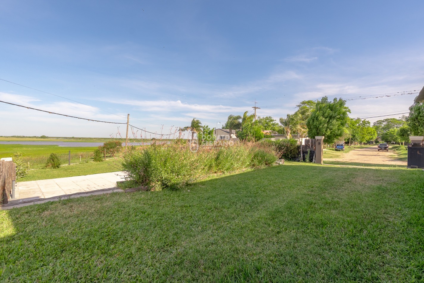 EXTRAORDINARIA! BARRIO GALVEZ - LAGUNA DE LOTTO.