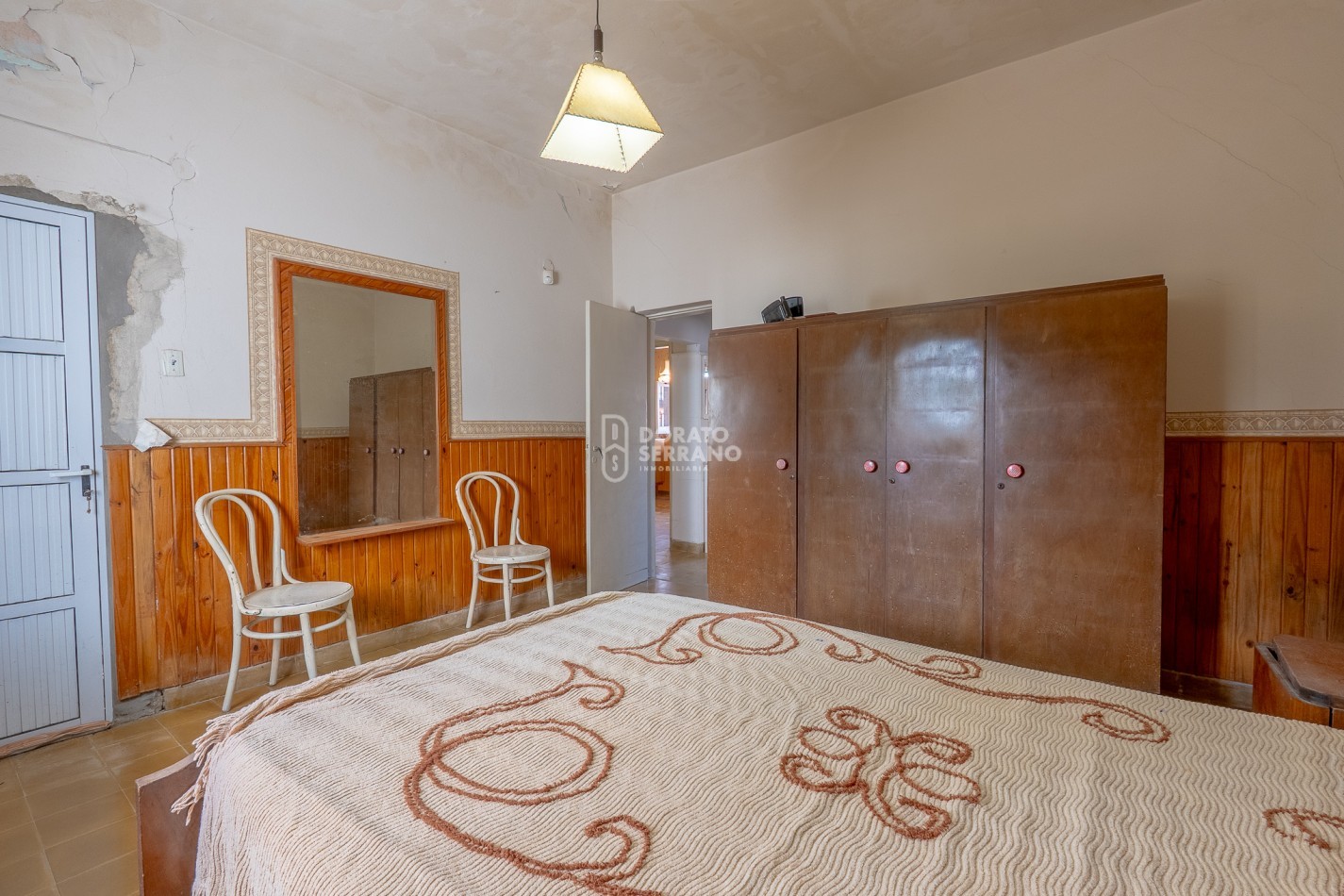 CASA + 750 M2 DE LOTE! Todos los servicios!