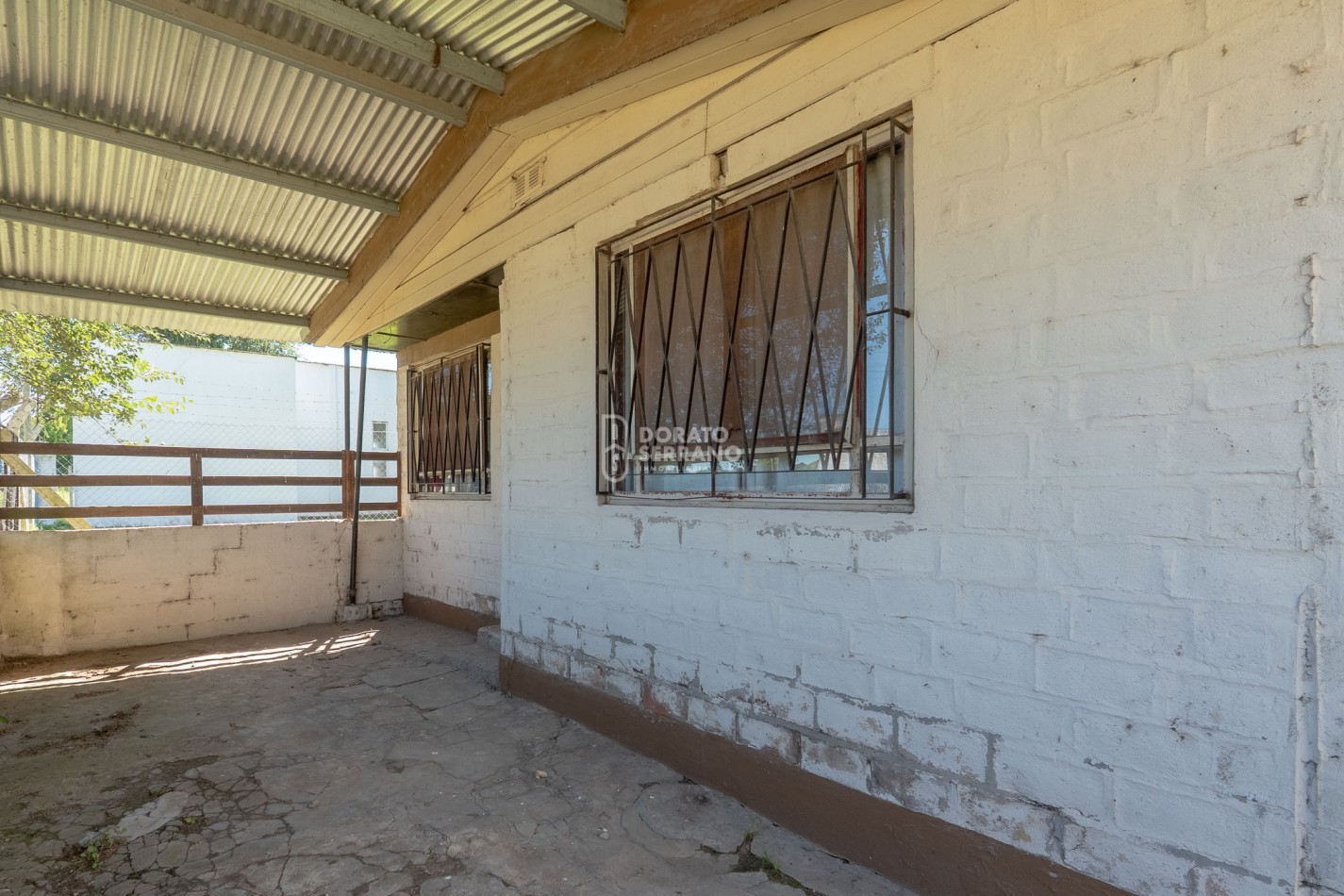 CASA EN EL RIO - BARRIO GALVEZ - PRACTICA Y BIEN UBICADA!