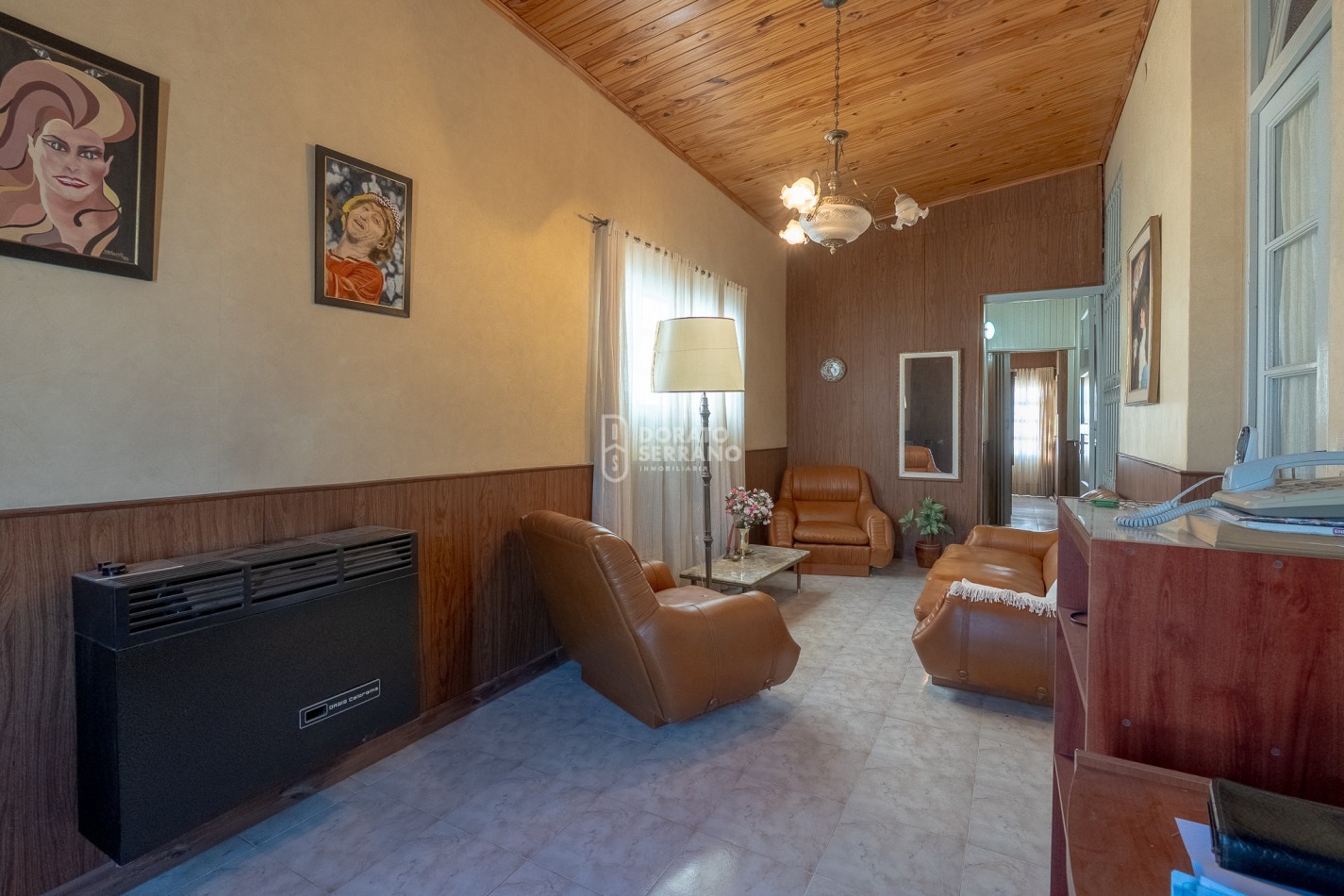 CASA + LOCAL SOBRE AVENIDA! 14 MTS. DE FRENTE!