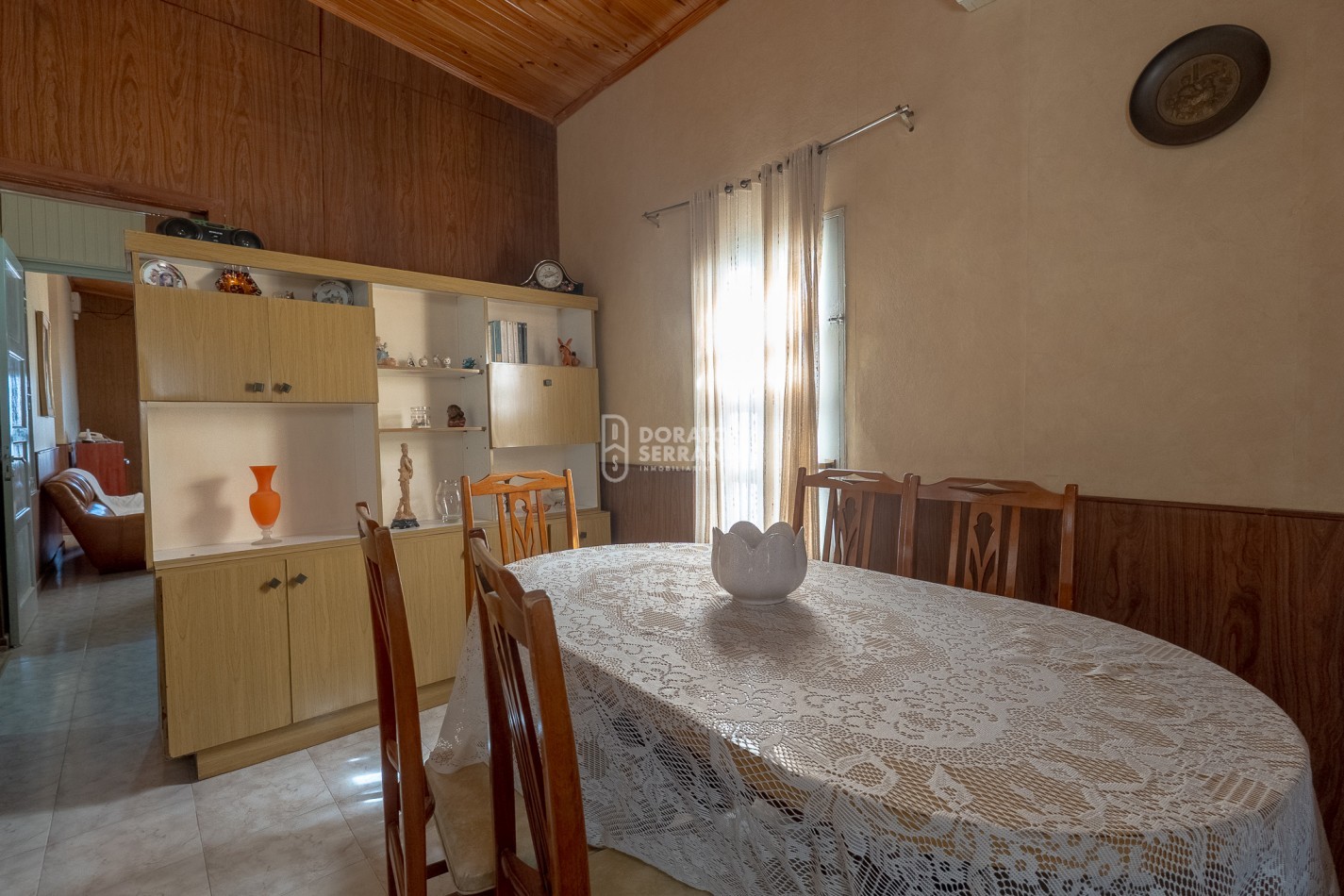 CASA + LOCAL SOBRE AVENIDA! 14 MTS. DE FRENTE!