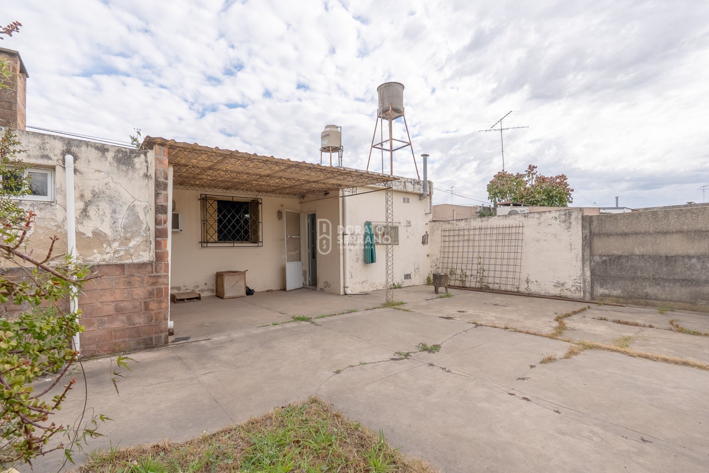 BUEN LOTE  &TODOS LOS SERVICIOS!