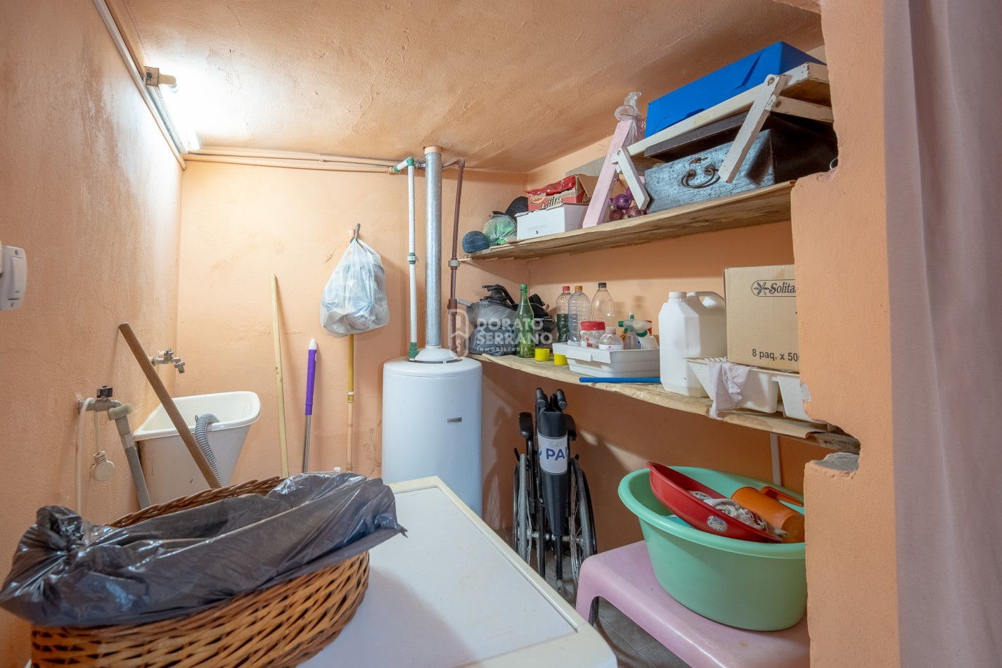 LISTA PARA HABITAR! TODOS LOS SERVICIOS! SOBRE AVDA!