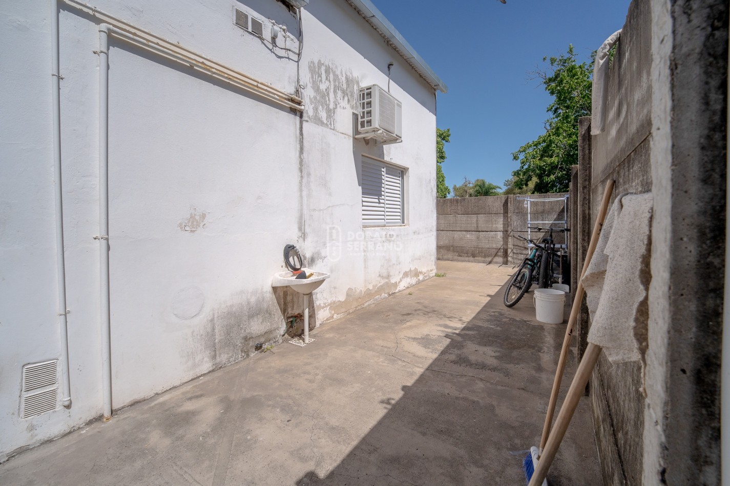 COMPLEJO DE 3 DEPTOS. CENTRICOS + PLUS: LOTE REMANENTE!  