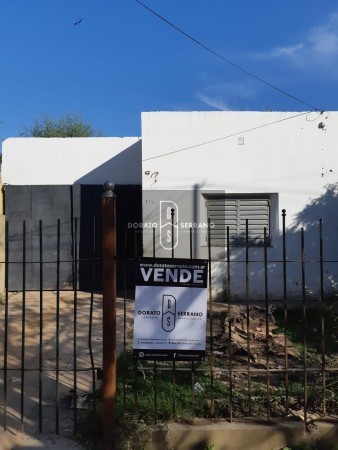 VIVIENDA ECONOMICA A RESTAURAR FRENTE A "LA RURAL" - OPORTUNIDAD!