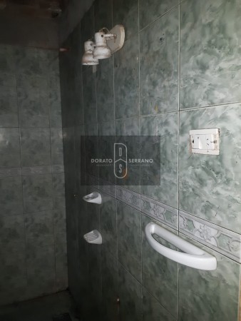 VIVIENDA ECONOMICA A RESTAURAR FRENTE A "LA RURAL" - OPORTUNIDAD!