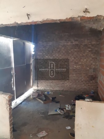 VIVIENDA ECONOMICA A RESTAURAR FRENTE A "LA RURAL" - OPORTUNIDAD!