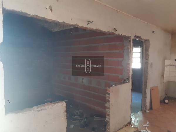 VIVIENDA ECONOMICA A RESTAURAR FRENTE A "LA RURAL" - OPORTUNIDAD!