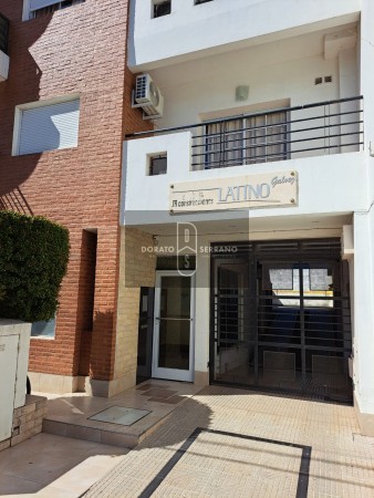 COCHERA CENTRICA / EDIFICIO LATINO!