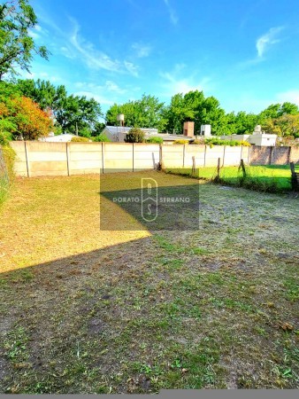 TERRENO + CONSTRUCCION A DEMOLER.