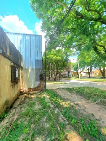 TERRENO + CONSTRUCCION A DEMOLER.