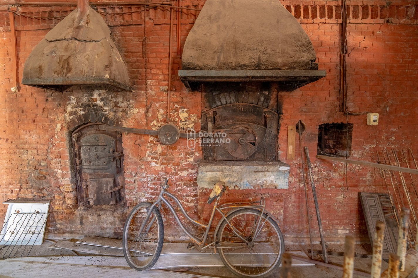 42 MTS. DE FRENTE EN ESQUINA! MAXIMAS POSIBILIDADES SOBRE 25 DE MAYO!