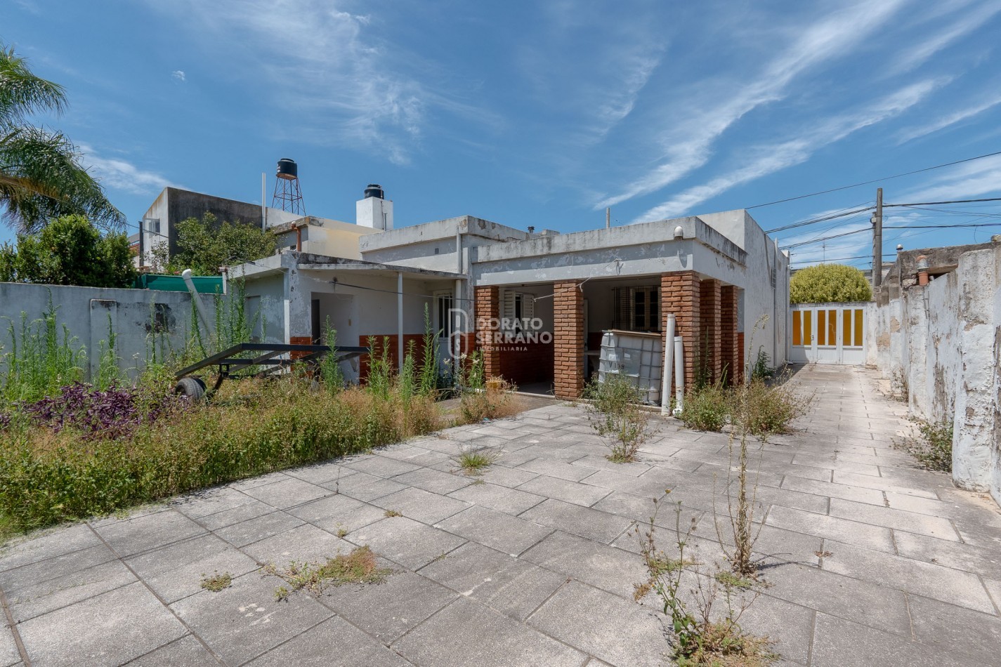 PRACTICA Y BIEN UBICADA.