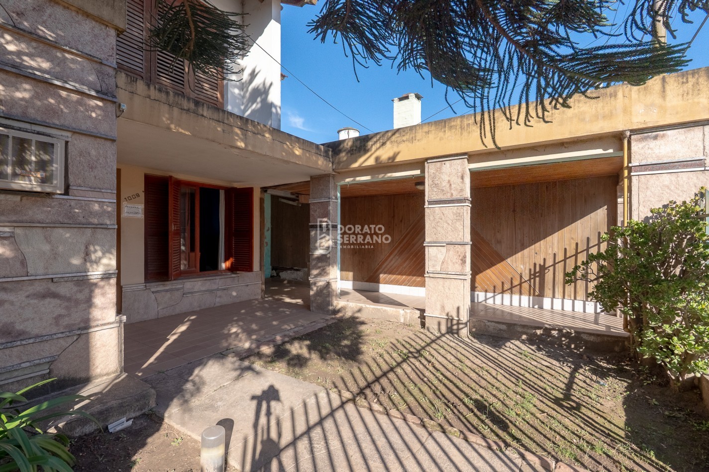 1 CASA DE 2 PLANTAS O 2 DEPTOS. INDEPENDIENTES / A ELECCION! 