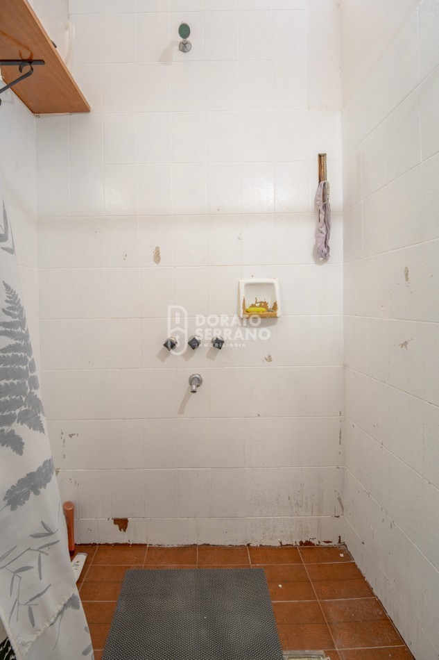 BONITA & LISTA PARA HABITAR! EN ESQUINA!