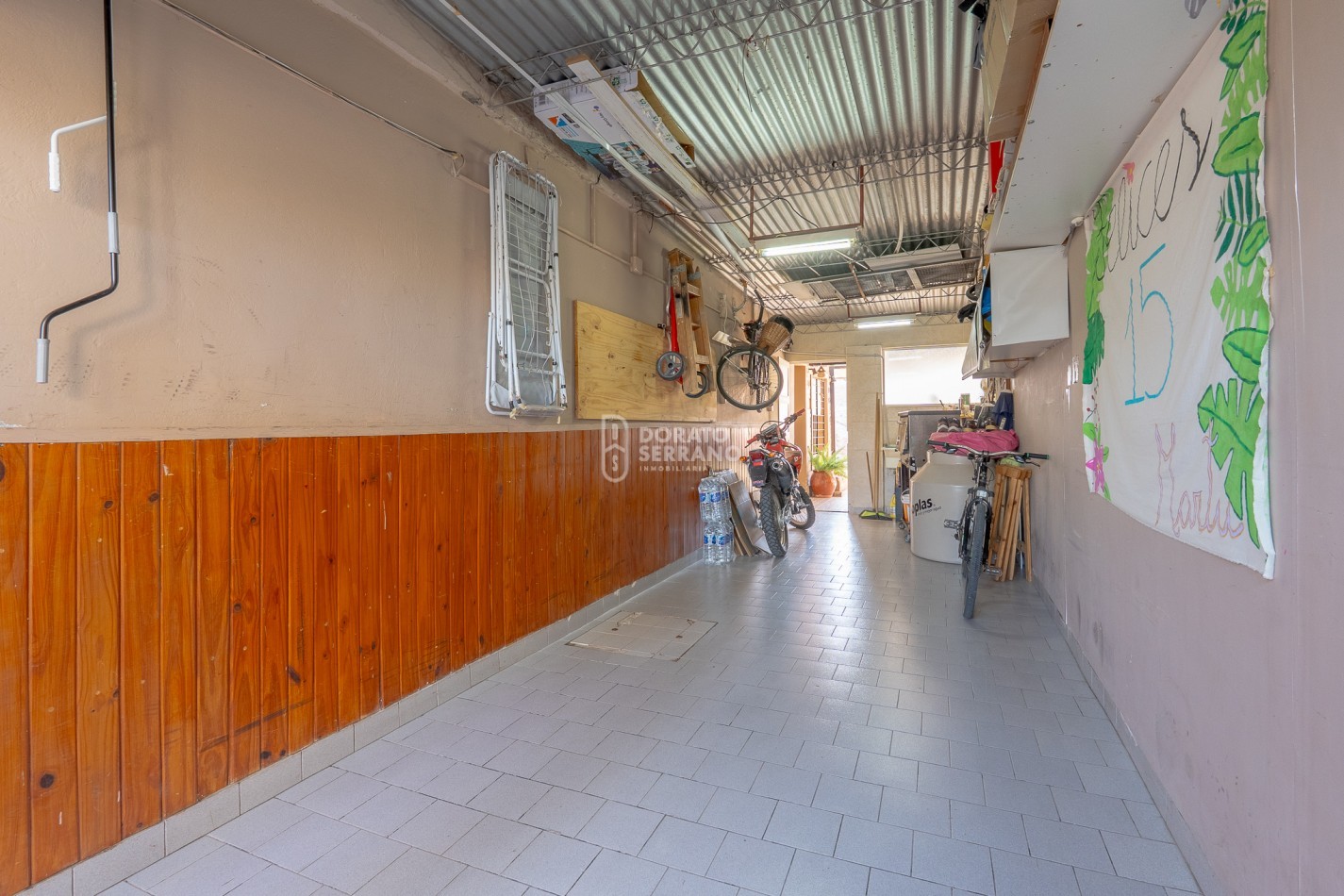 BONITA Y PRACTICA! FLORIDA / RESIDENCIAL!