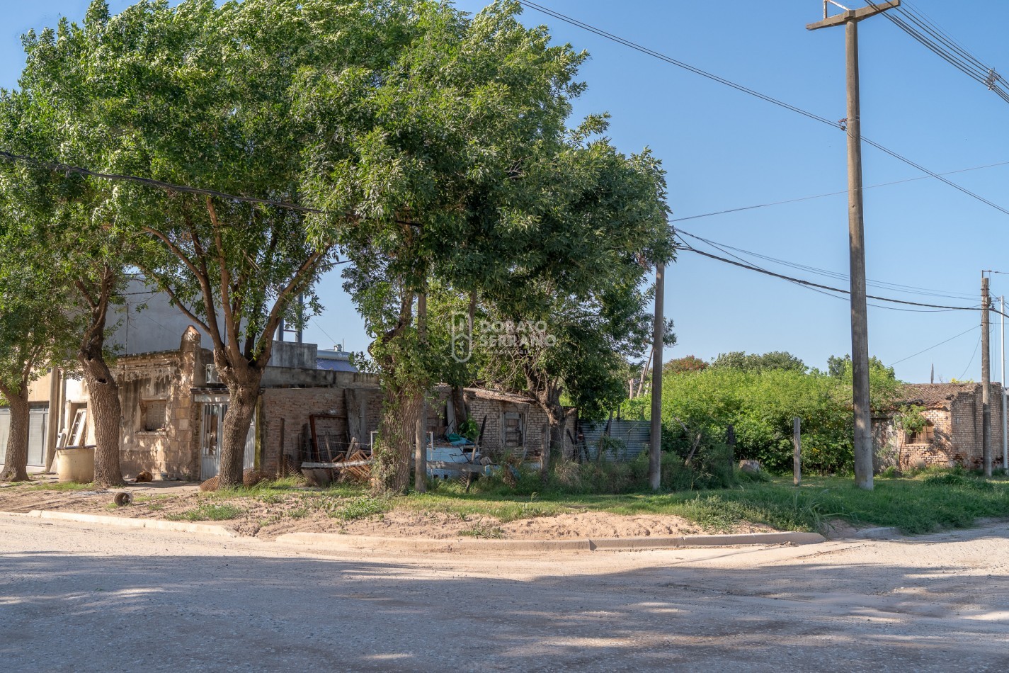 LOTE EN ESQUINA! 20X22,50 / 450 M2 -PERFECTO!