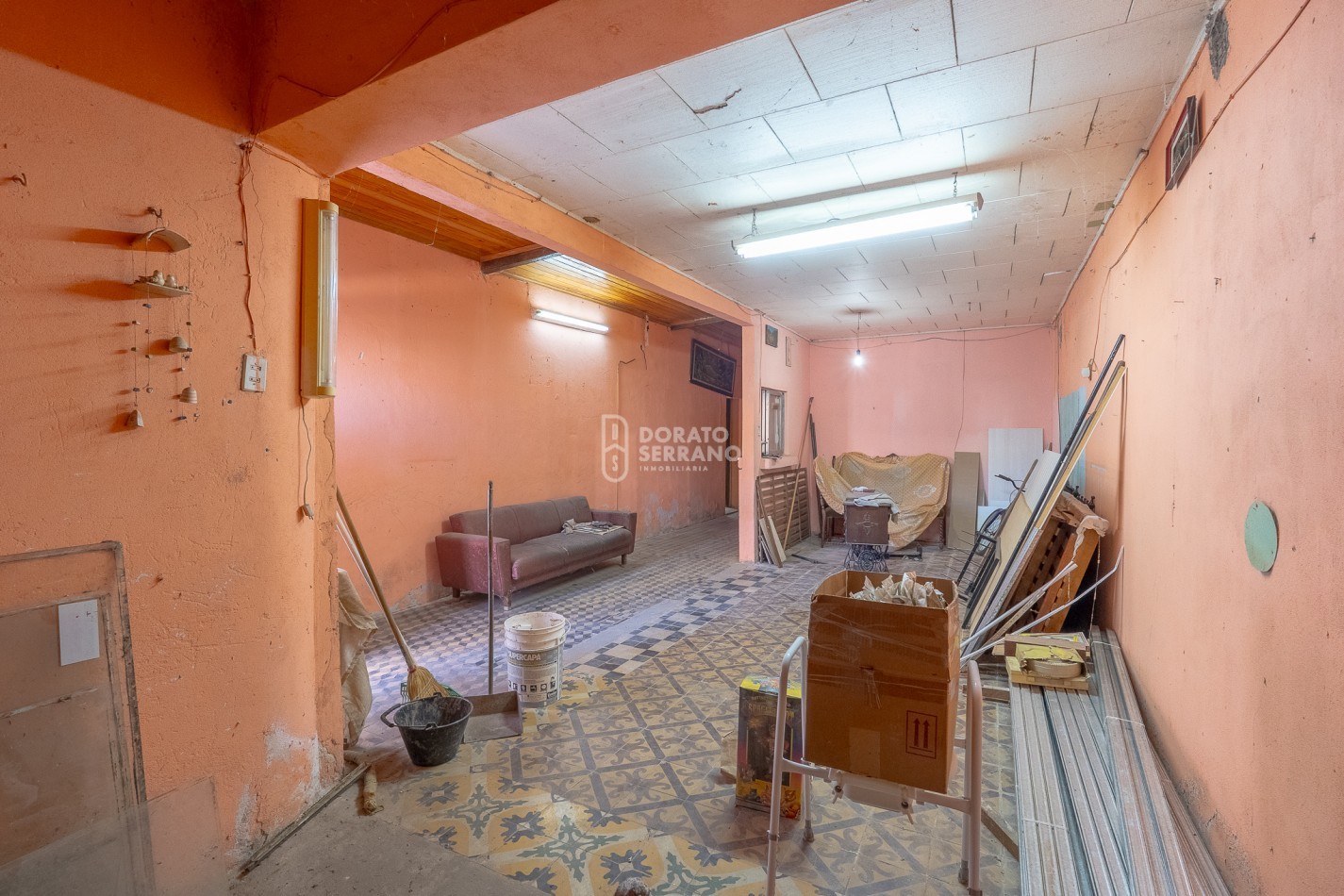 CASA A RECICLAR + GALPON NUEVO!