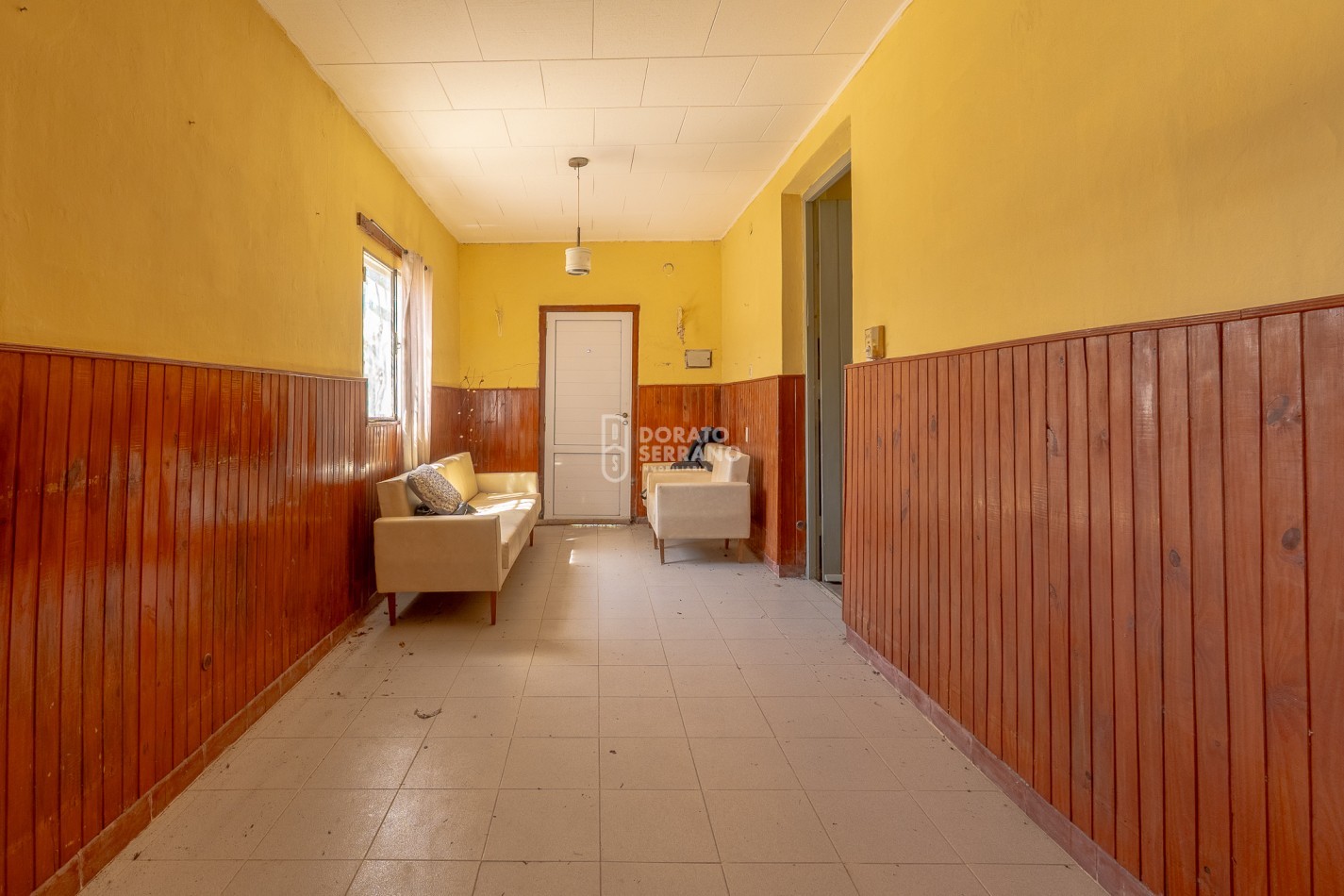 GRAN SUPERFICIE - TODOS LOS SERVICIOS - CASA A RECICLAR!