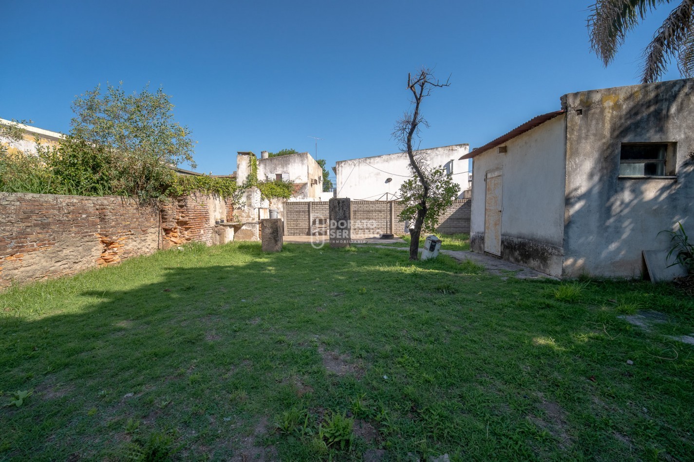 COMPLEJO DE 3 DEPTOS. CENTRICOS + PLUS: LOTE REMANENTE!  