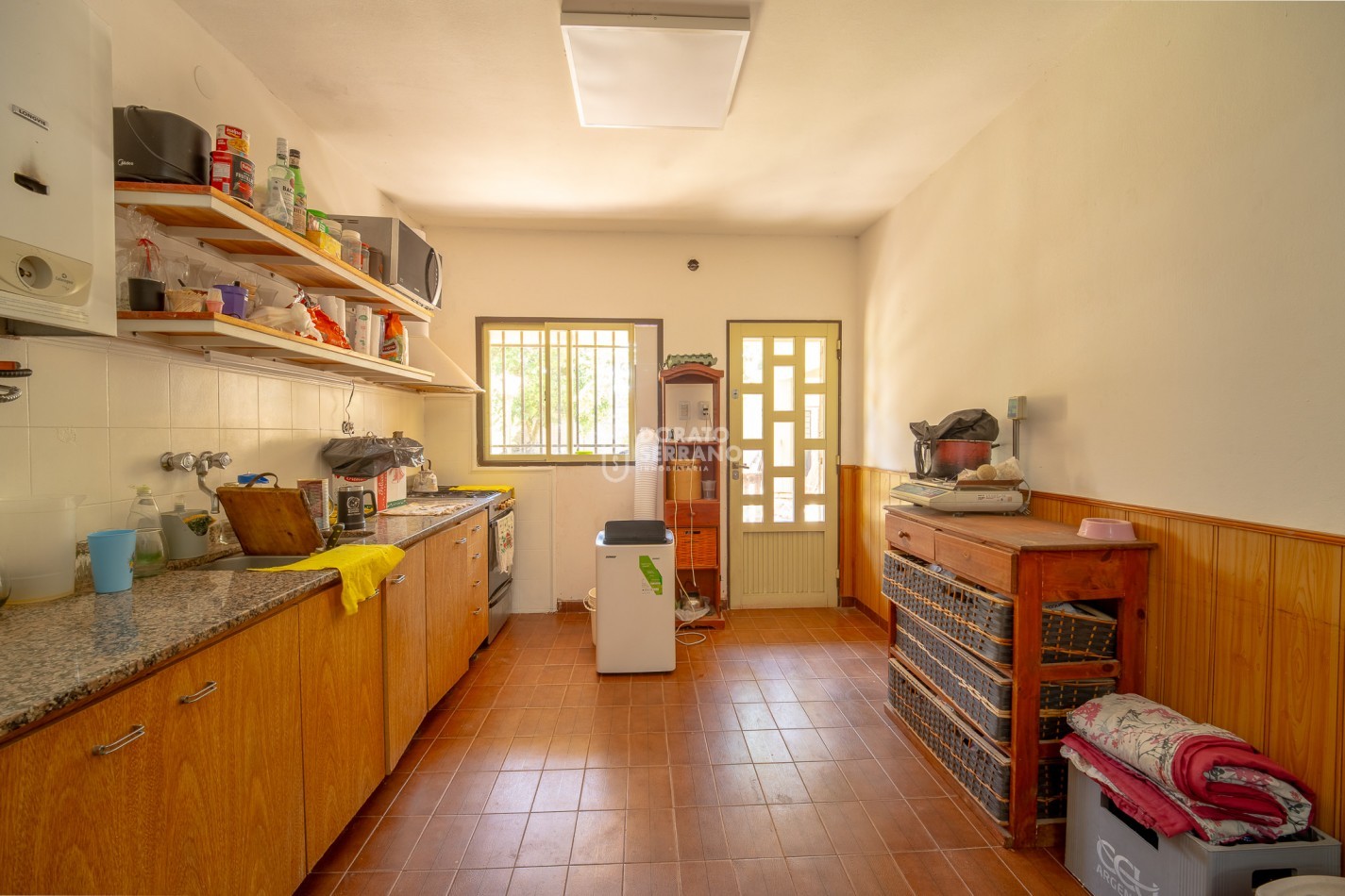 BONITA & LISTA PARA HABITAR! EN ESQUINA!