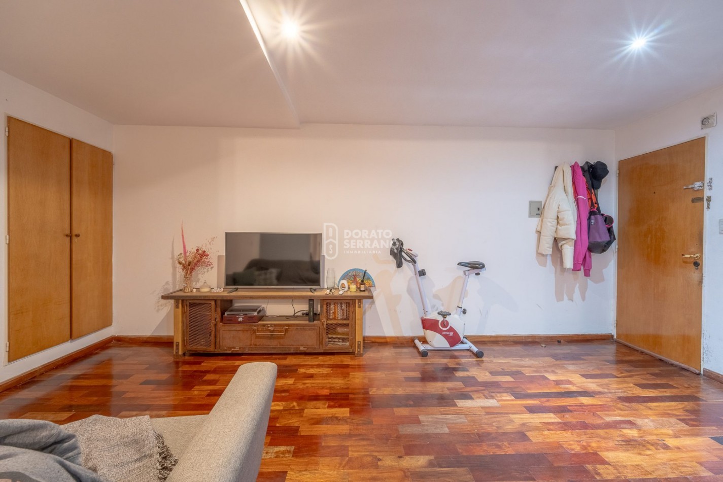 DEPTO. 1 DORMITORIO Y BAULERA S/ PEATONAL SAN MARTIN. ROSARIO!