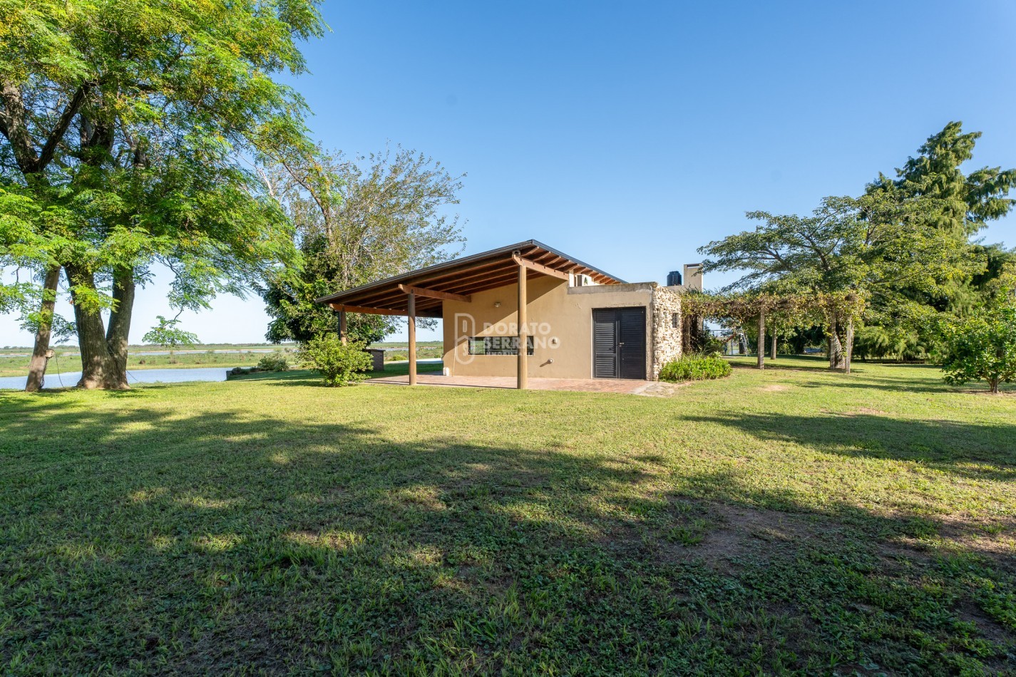 •	FINCA PREMIUM / DESVIO ARIJON / DE PELICULA! / 