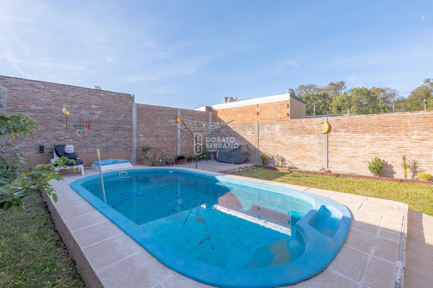 BONITA Y PRACTICA! FLORIDA / RESIDENCIAL!