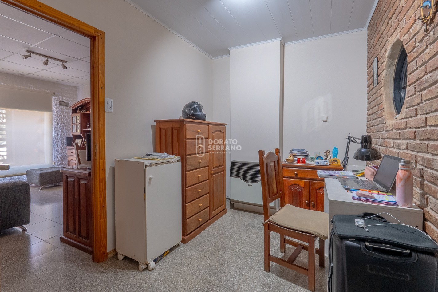 BONITA Y PRACTICA! FLORIDA / RESIDENCIAL!