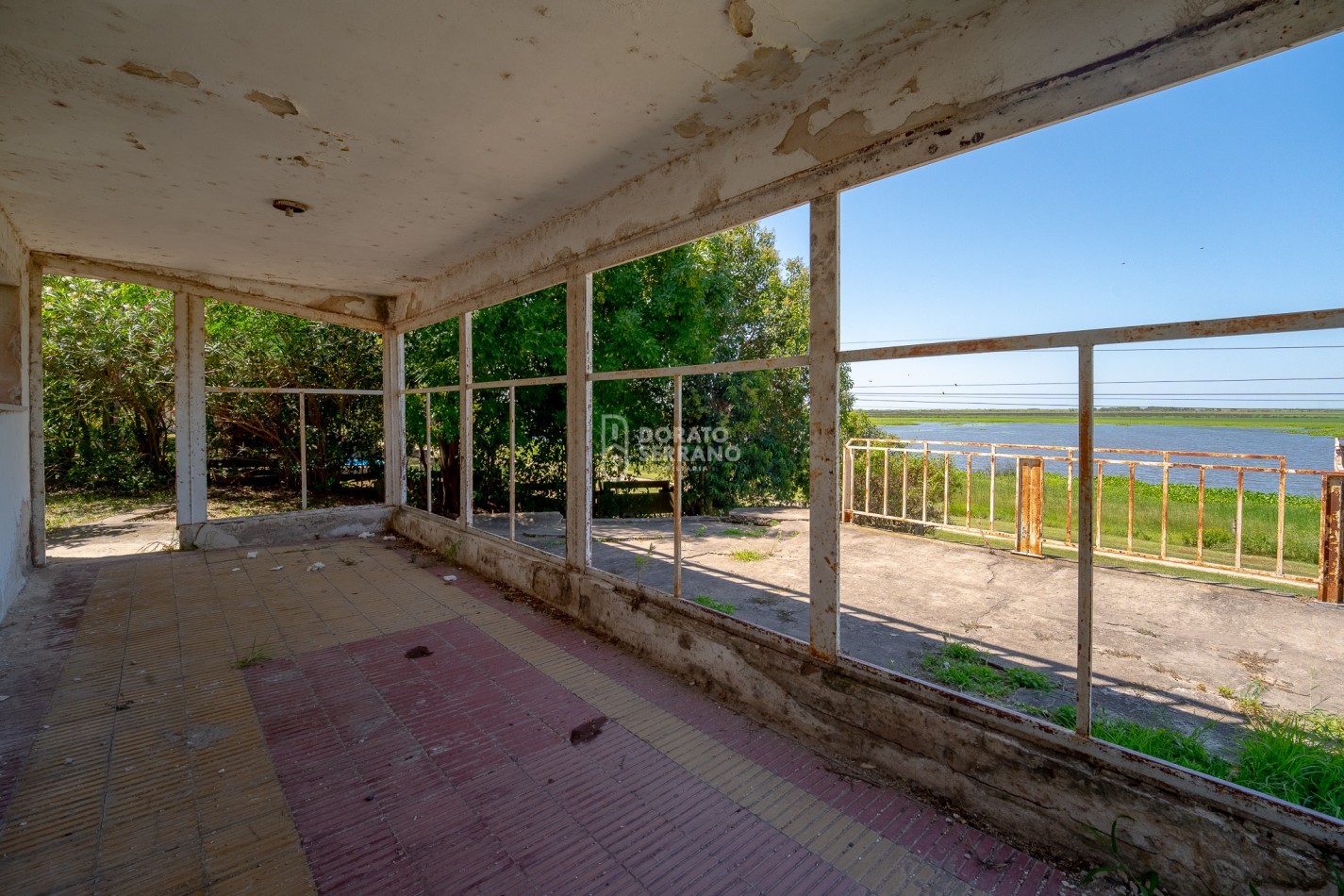 VOLVER A BRILLAR! NOTABLE PROPIEDAD EN EL RIO!