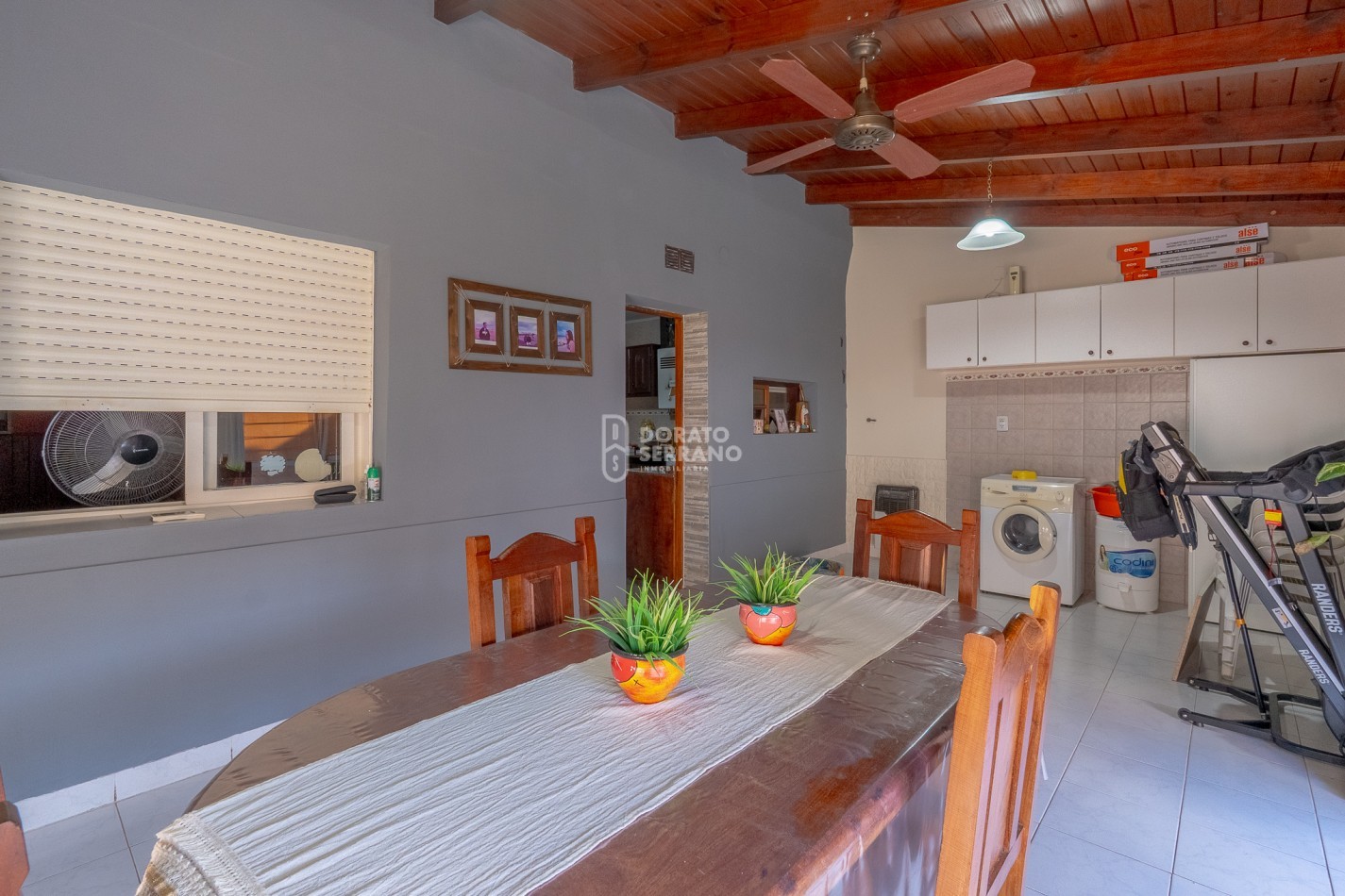 BONITA Y PRACTICA! FLORIDA / RESIDENCIAL!