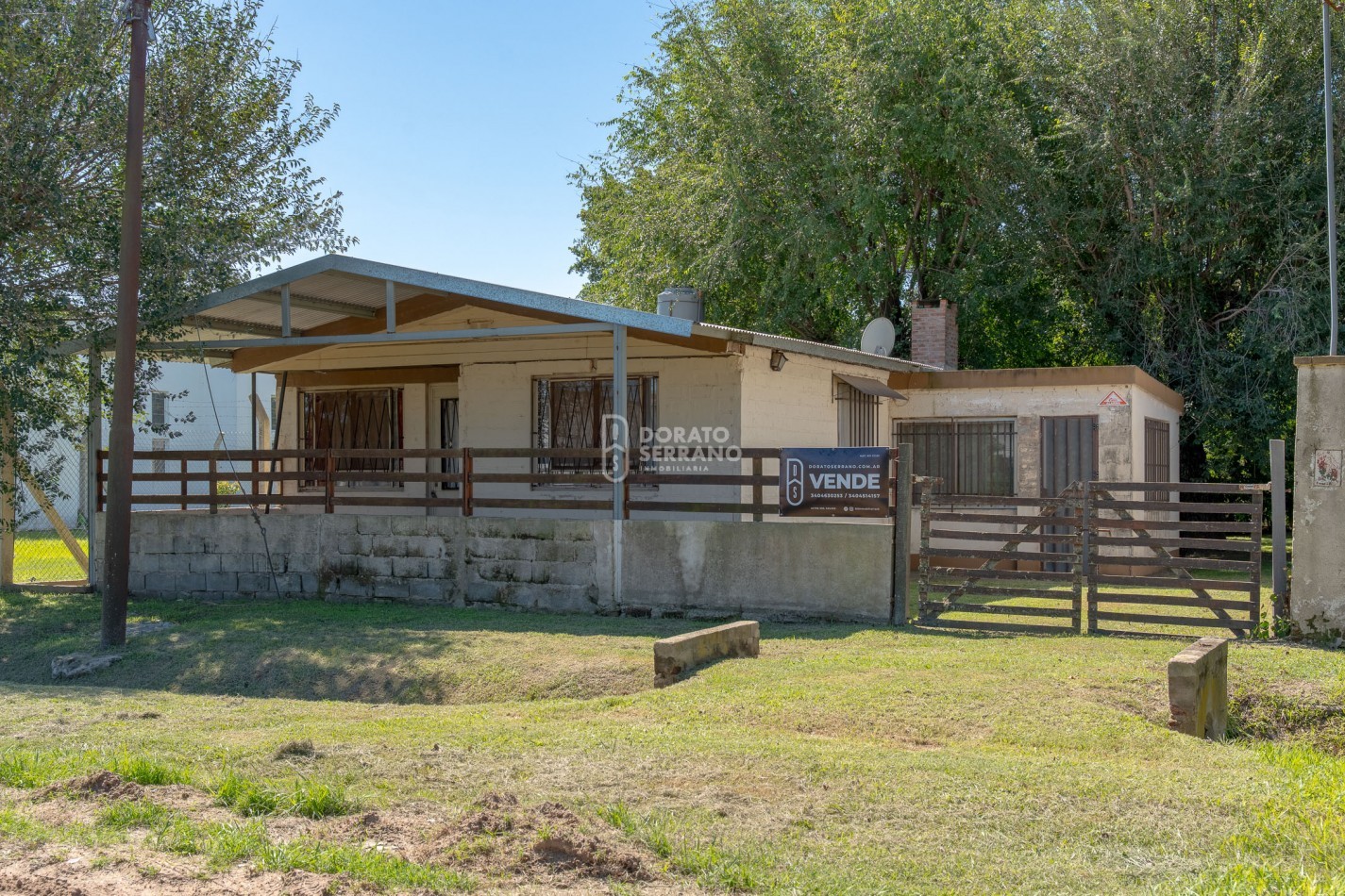 CASA EN EL RIO - BARRIO GALVEZ - PRACTICA Y BIEN UBICADA!