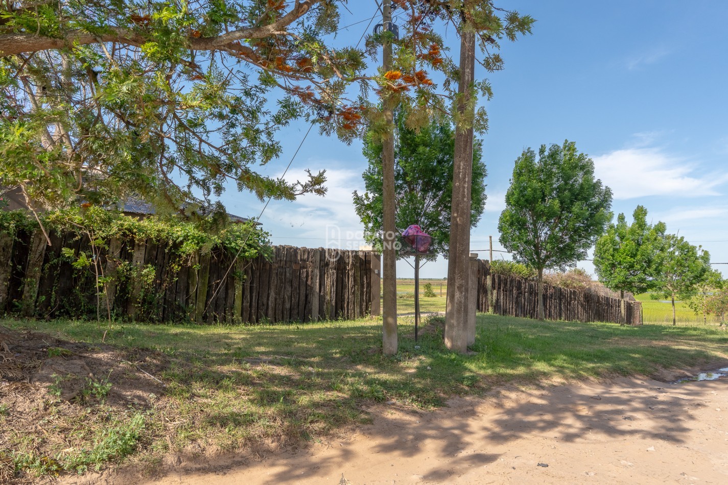 EXTRAORDINARIA! BARRIO GALVEZ - LAGUNA DE LOTTO.